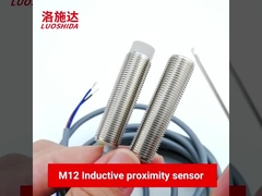 สวิตช์เซนเซอร์จับความเหนี่ยวนำทรงกระบอก 10-30VDC 3 สาย M12 ท่อโลหะสั้นกว่าความยาว 35 มม.