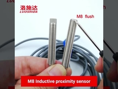 3 สายไฟ DC ทรงกระบอก M8 Inductive Proximity Sensor ท่อโลหะที่สั้นกว่าพร้อมสายเคเบิล